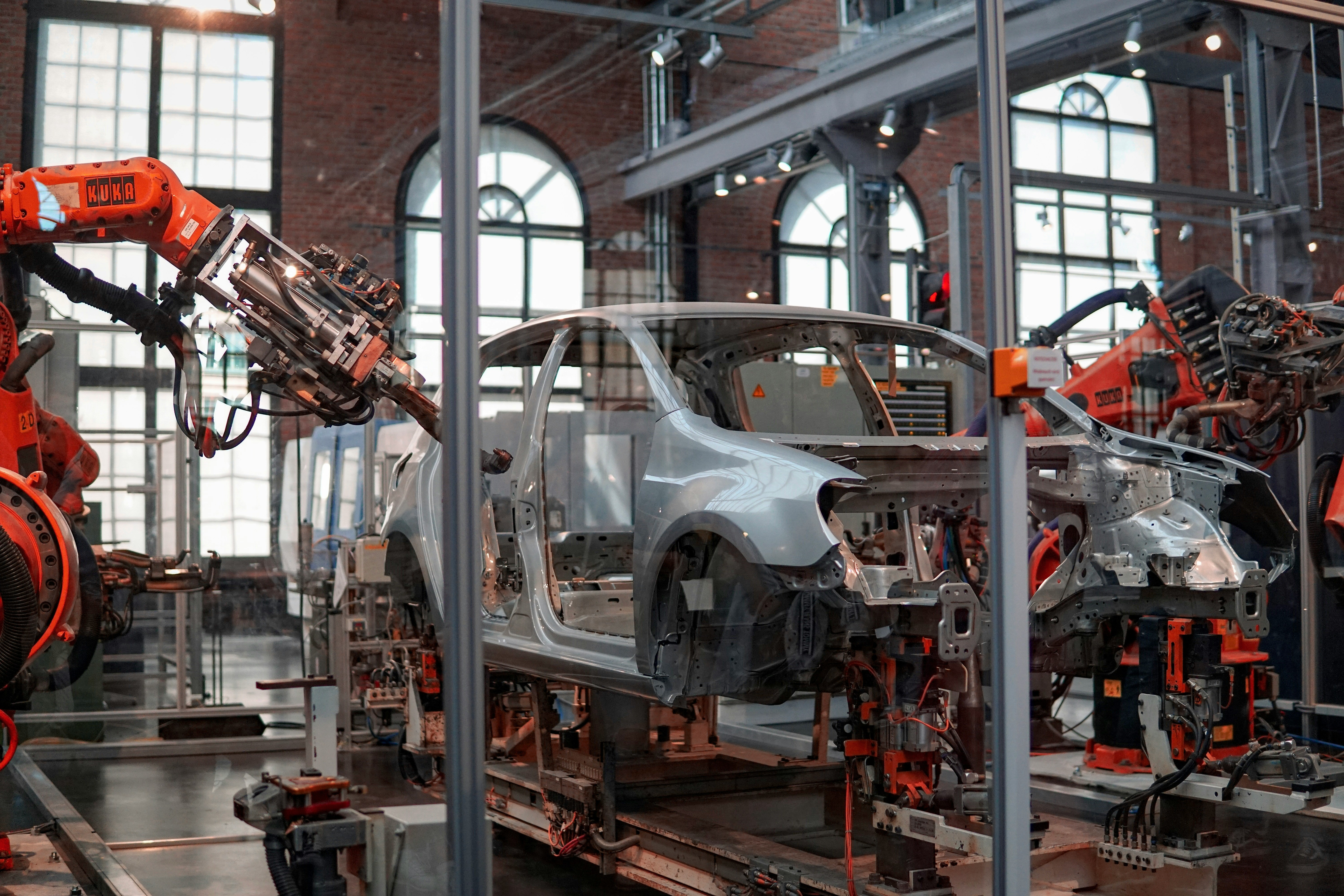 Production automobile - robots industriels cha&icirc;ne montage