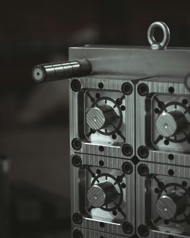 Fabrication moules injection - outillage de pr&eacute;cision